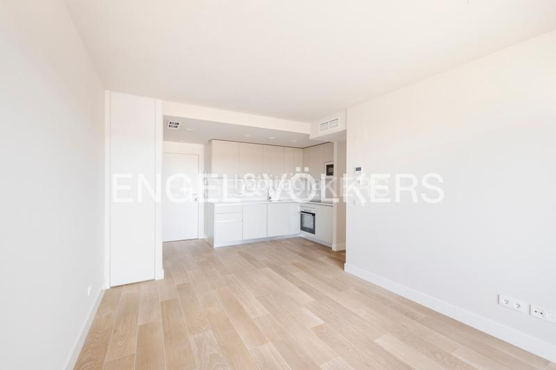 Foto ddf5b70b-299f-4629-944e-c3c915045174. Rent apartment with heating parking pool in Imperial Madrid