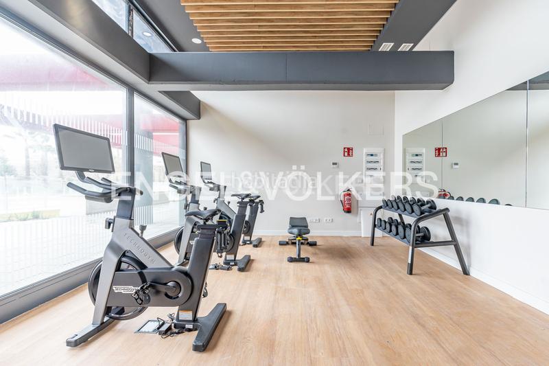 Foto e3fd23c4-311f-44fe-8733-0318747407e6. Rent apartment with heating parking pool in Imperial Madrid