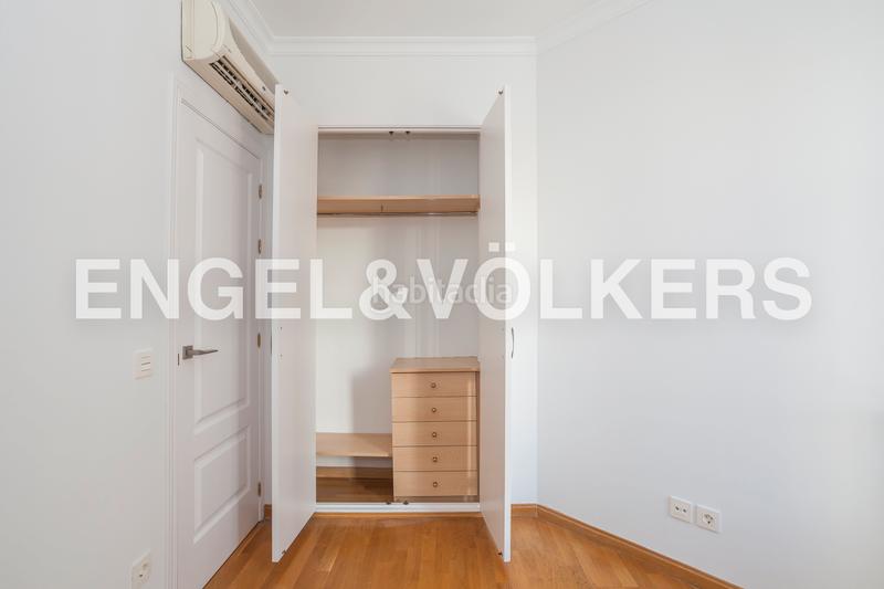 Foto 23ea7c9f-54dd-4a1e-9cdb-c817a881c8a9. Miete appartement mit heizung in Arapiles Madrid