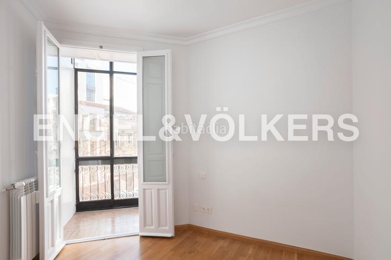 Foto 616fe0db-c518-45c3-bfad-4ccaf0b8651e. Rent apartment with heating in Arapiles Madrid