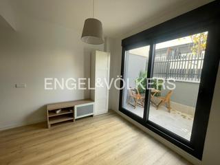 Location Studio  Calle de fuerteventura. Moderno y luminoso estudio con terraza privada en san sebastián