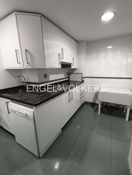 Foto 20eb8bee-6c40-42ec-9673-5f221f1f5c7b. Location appartement avec chauffage parking piscine dans Madrid