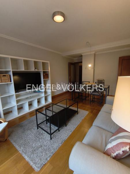 Foto 3c1ce7e4-5370-4dd3-b7e2-2f32b8d60b32. Rent apartment with heating parking pool in Pinar del Rey Madrid