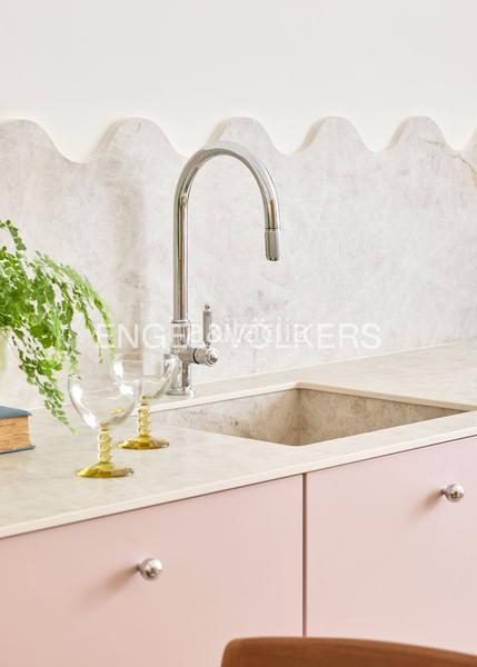 Foto 80491715-f372-4b87-ba71-e612d3964673. Rent apartment with heating in El Viso Madrid