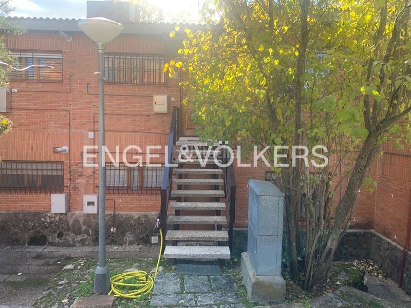 Foto dfa7f0f7-31e4-4cec-b1bf-fec1096dd6cc. Lloguer apartament amb calefacció a Hoyo de Manzanares