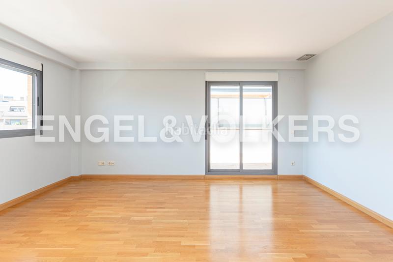Foto c198a8ce-6f10-4767-b7e0-315e77352c16. Alquiler apartamento magnífico ático dúplex en Viñas Viejas en Boadilla del Monte