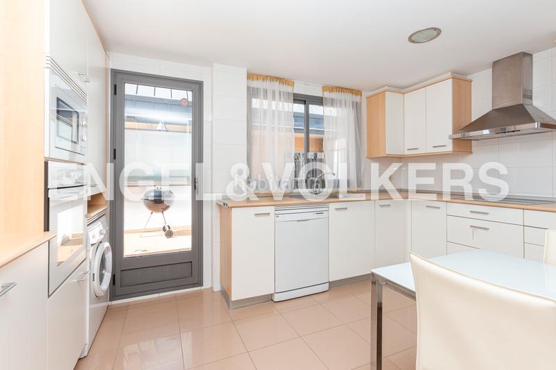 Foto 2fde5798-998e-4006-9326-f0505769fbf6. Lloguer apartament amb calefacció aparcament piscina a Boadilla del Monte