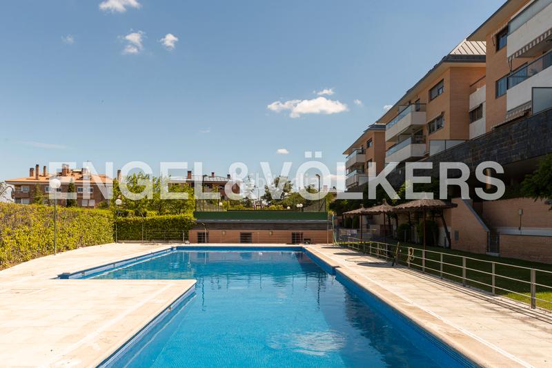Foto a2b8c042-970d-4b6d-9067-bbc1b721b23f. Lloguer apartament amb calefacció aparcament piscina a Boadilla del Monte