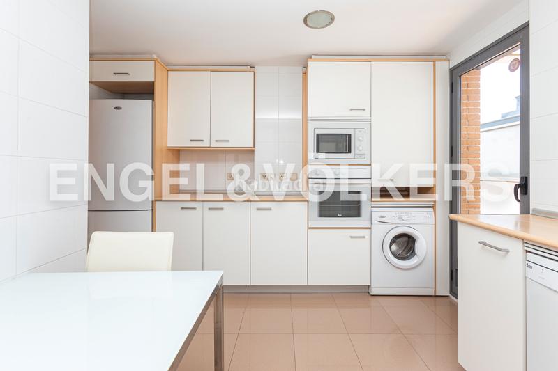 Foto c9e2a627-d4e3-4d8b-b3e5-0a3ad89a675c. Lloguer apartament amb calefacció aparcament piscina a Boadilla del Monte