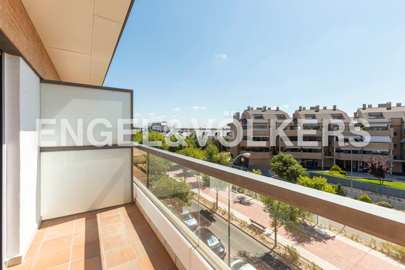 Foto fc9b5a7a-ad3e-4318-a87c-7cecbb293b6e. Lloguer apartament amb calefacció aparcament piscina a Boadilla del Monte