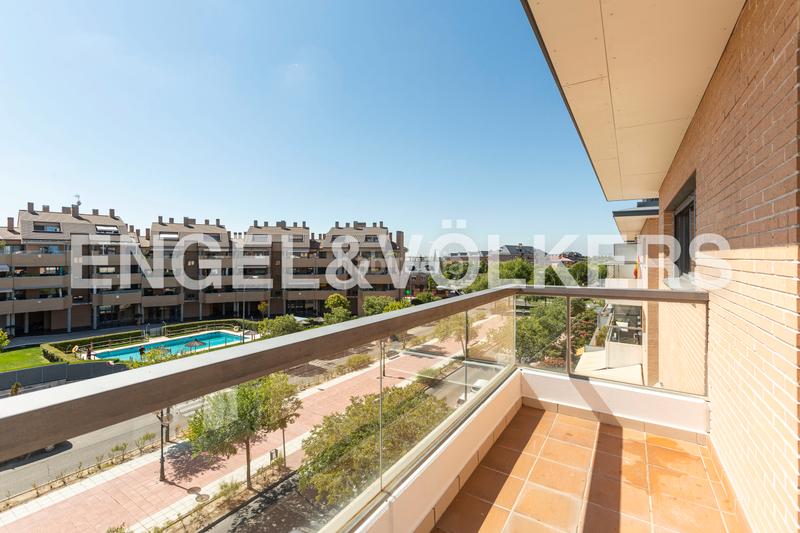 Foto c11624a6-838a-4db8-b33a-9bca485f3487. Location appartement avec chauffage parking piscine dans Boadilla del Monte