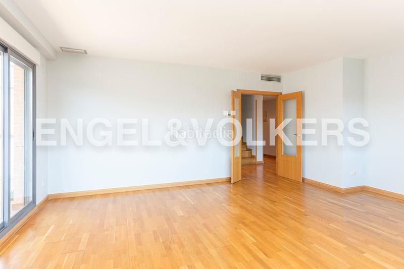 Foto c53aef61-9d89-4a87-9617-7f9cce5586ec. Location appartement avec chauffage parking piscine dans Boadilla del Monte