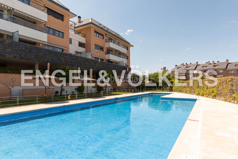Foto 3da76ef8-aa48-4afd-ba09-3b87df67ab4b. Miete appartement mit heizung parking pool in Viñas Viejas Boadilla del Monte