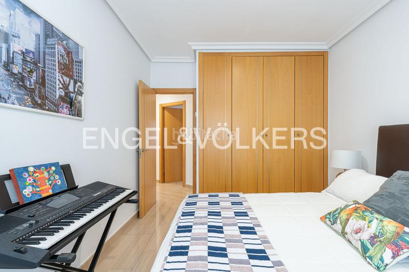 Foto 687b8664-bf8e-47b9-815e-dfd46016ada8. Haus mit heizung parking pool in La Cabaña Pozuelo de Alarcón