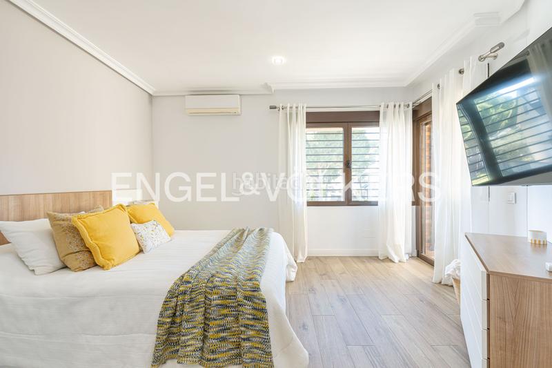 Foto 6e7411fc-26af-4fec-b126-0034f2270962. Haus mit heizung parking pool in La Cabaña Pozuelo de Alarcón