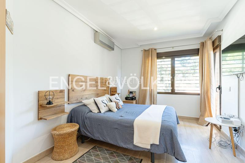 Foto eb5b1755-2363-4197-aadd-bd595170489e. Haus mit heizung parking pool in La Cabaña Pozuelo de Alarcón