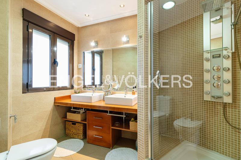 Foto ede92ee7-f416-4564-9f5f-9108bcda8637. Haus mit heizung parking pool in La Cabaña Pozuelo de Alarcón