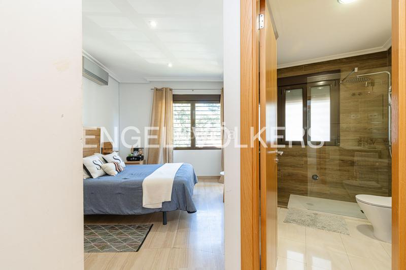 Foto ef743e10-d241-45ef-84ba-fca7d232590e. Haus mit heizung parking pool in La Cabaña Pozuelo de Alarcón