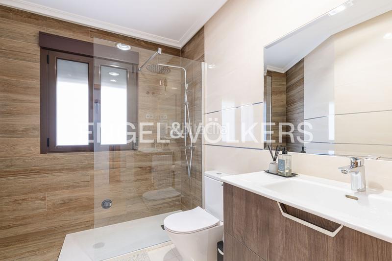 Foto f1f9d9c6-940a-4a3f-a944-959543f8867d. Haus mit heizung parking pool in La Cabaña Pozuelo de Alarcón