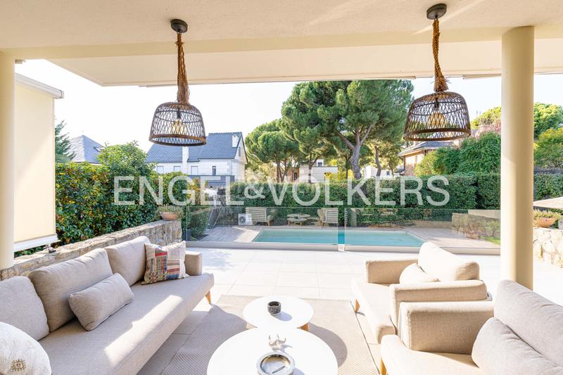 Foto f9d537e7-95f8-4b61-8b6e-a49465051aa9. Haus mit heizung parking pool in La Cabaña Pozuelo de Alarcón