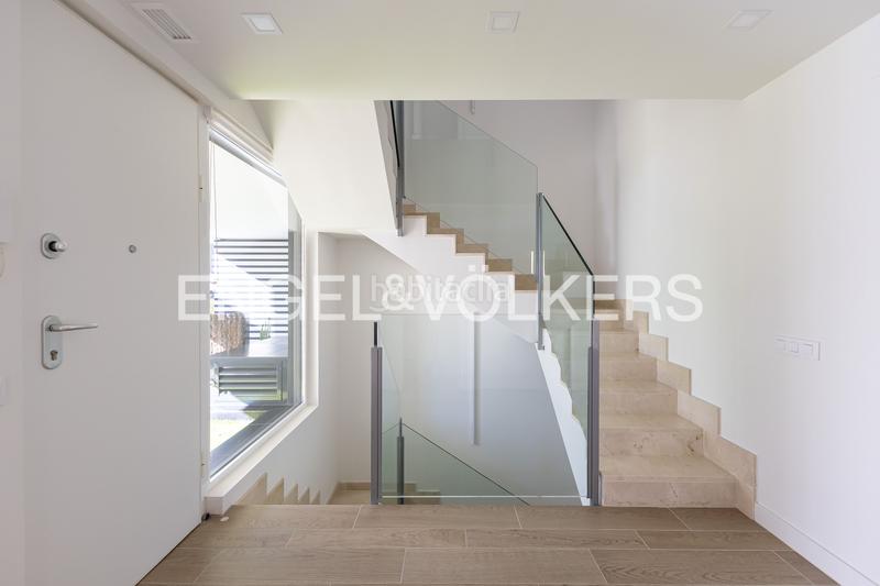 Foto 57ea2d95-c973-4189-858f-3a09495c8569. Lloguer casa adossada amb calefacció aparcament piscina a Boadilla del Monte