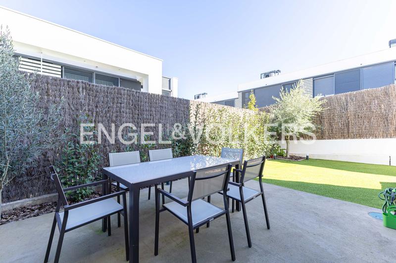 Foto 9295e76a-f8cc-46d5-890a-8b426c7ff971. Lloguer casa adossada amb calefacció aparcament piscina a Boadilla del Monte