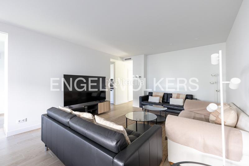 Foto d91f2628-e3af-4479-94da-e9b6e7feba13. Lloguer casa adossada amb calefacció aparcament piscina a Boadilla del Monte