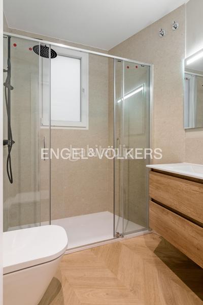 Foto 9e5bee9e-d927-4723-9b4d-8e5d8d98f783. Piccolo appartamento con riscaldamento parcheggio in Madrid