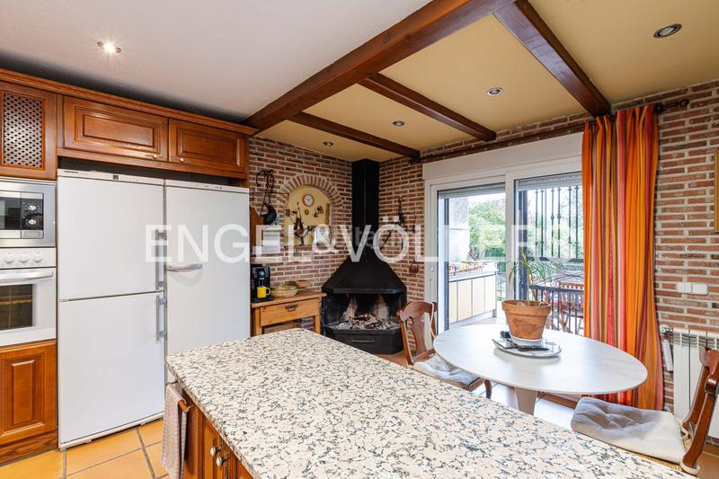 Foto 076c4812-ceac-45b7-a19f-471ae5a1cb12. Casa amb calefacció a Los Ángeles-Jarandilla Torrelodones