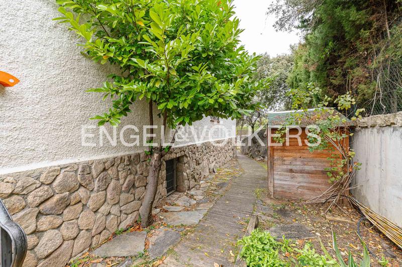 Foto 5d2a596e-13e3-4a44-8ec5-e4c9036f98e9. Casa amb calefacció a Los Ángeles-Jarandilla Torrelodones