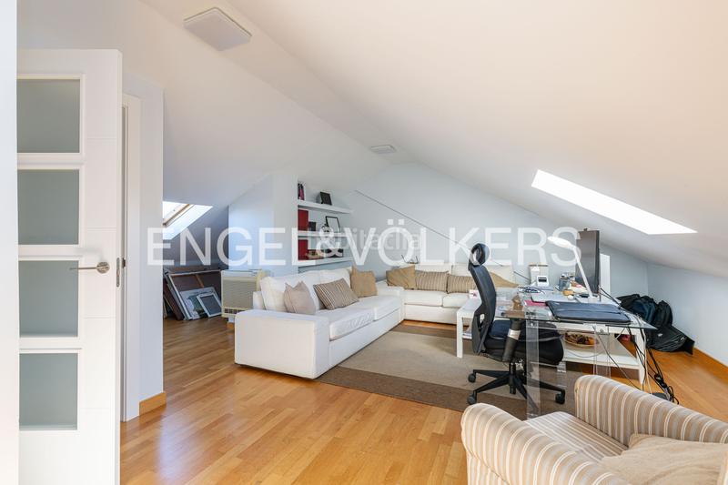 Foto 416e276c-e702-458a-add8-ee5b75a0d044. Casa amb calefacció aparcament a Norte Pozuelo de Alarcón