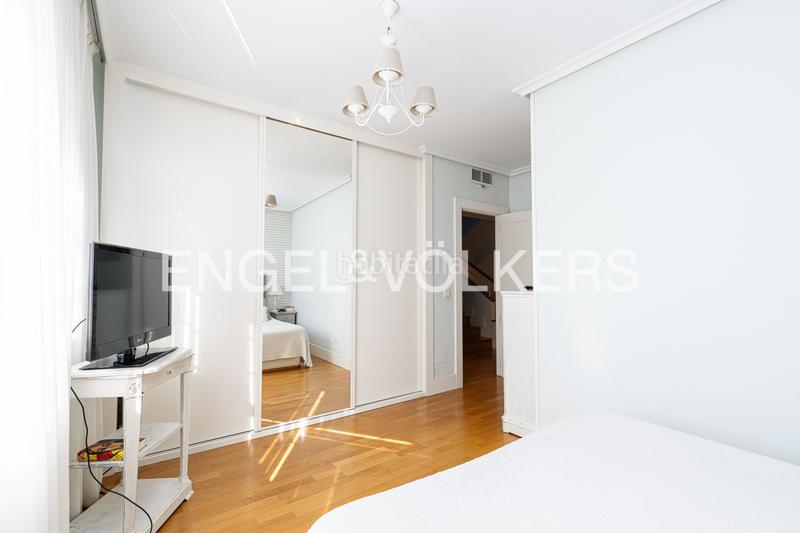 Foto 4295a030-47f8-4469-b115-9417a9b9f729. Casa amb calefacció aparcament a Norte Pozuelo de Alarcón