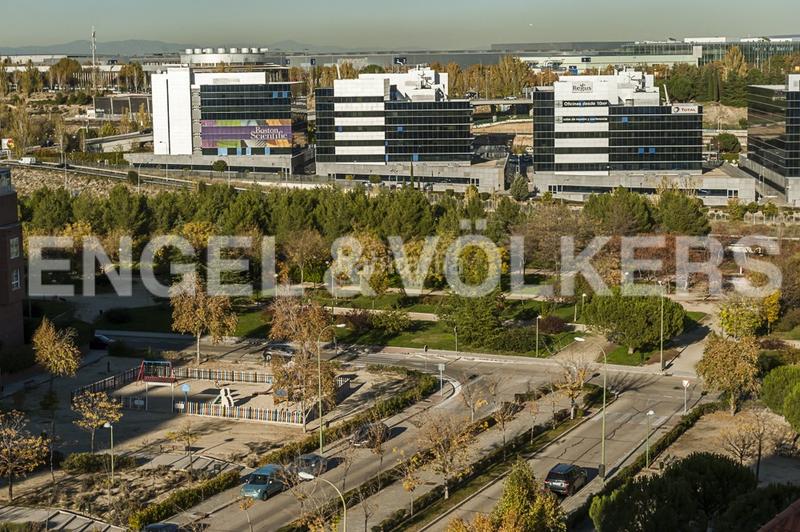 Foto 0b572665-912a-4350-9f51-768b7b010ea8. Appartement mit heizung parking pool in Canillas Madrid