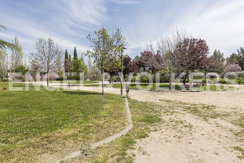 Foto a92b45c4-cc79-4fa7-8dac-12a8f3d40d32. Appartement mit heizung parking pool in Canillas Madrid