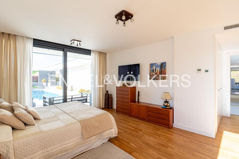 Foto a0a63fb6-b317-448a-aa78-6ab563c9f297. House with heating parking pool in Valdecabañas Boadilla del Monte