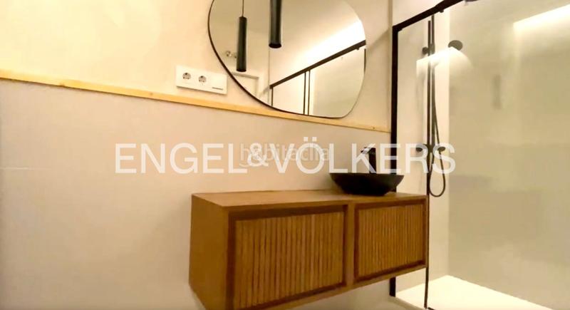 Foto bb3f15a9-1bb9-4f3e-a904-a64e06ef1126. Lloguer apartament amb calefacció a Universidad-Malasaña Madrid