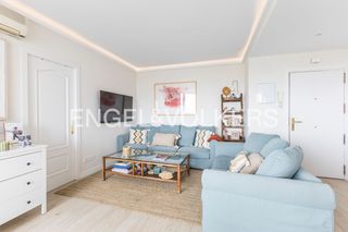 Rent Flat in Castilla. Piso 2 dormitorios con garage, piscina, gym y sauna, avenida pio