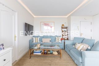 Rent Flat in Castilla. Piso 2 dormitorios con garage, piscina, gym y sauna, avenida pio