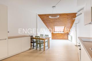 Rent Penthouse in Ríos Rosas-Nuevos Ministerios. Ático de 2 dormitorios reformado a estrenar en chamberí