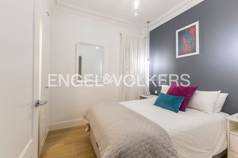 Piso reformado con vistas bonitas en Jerónimos Madrid - Imagen 27