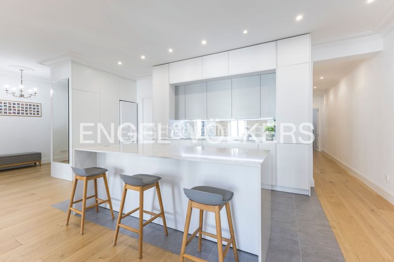 Piso reformado con vistas bonitas en Jerónimos Madrid - Imagen 8