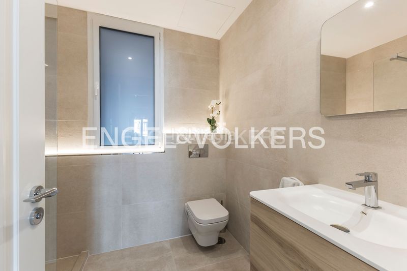 Piso reformado con vistas bonitas en Jerónimos Madrid - Imagen 31