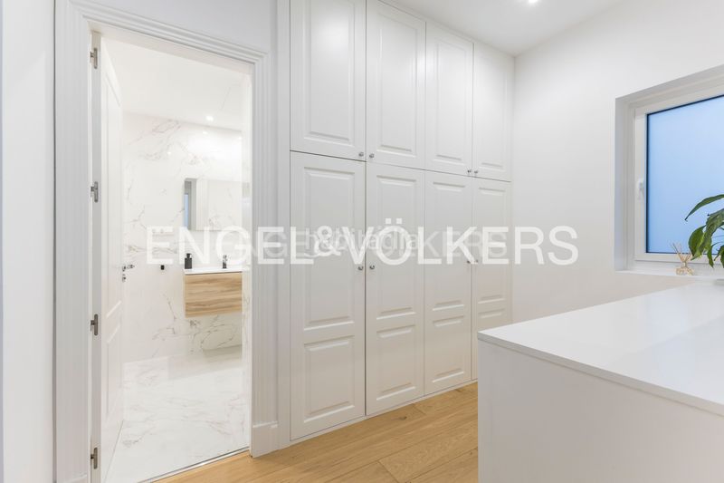 Piso reformado con vistas bonitas en Jerónimos Madrid - Imagen 23