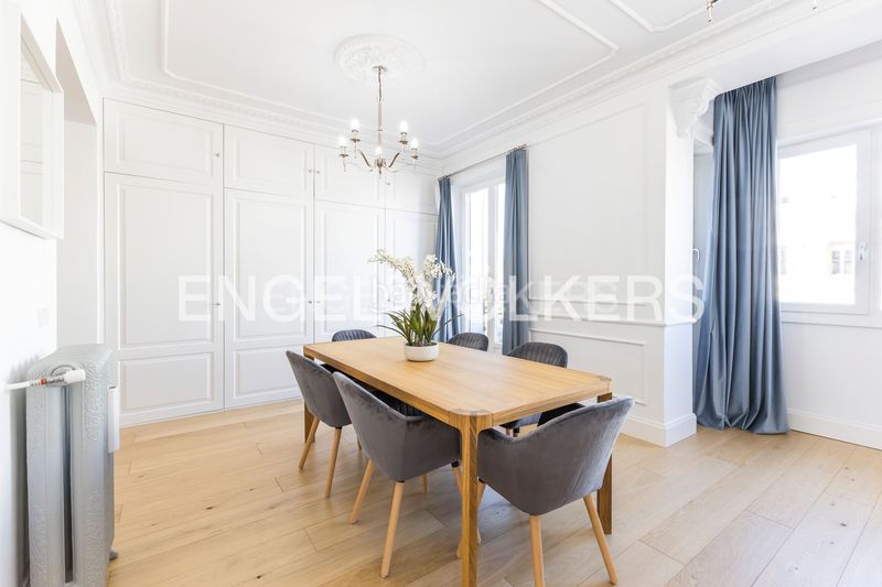 Piso reformado con vistas bonitas en Jerónimos Madrid - Imagen 13