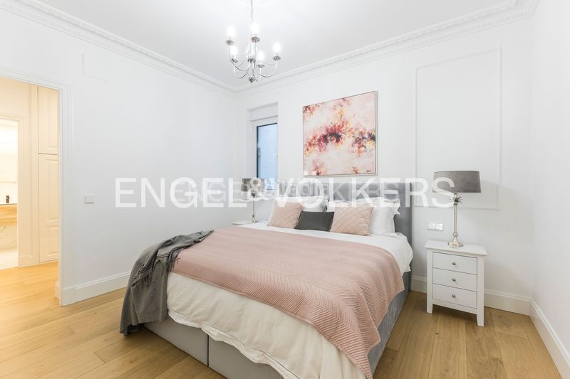 Piso reformado con vistas bonitas en Jerónimos Madrid - Imagen 21