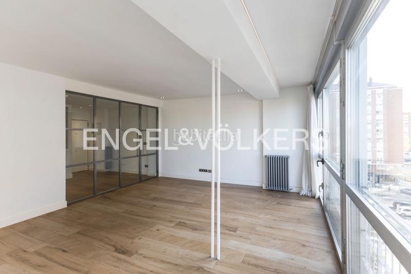 Foto 1fbdf0ad-2d92-48d6-9d85-654a45fd9ca4. Miete appartement mit heizung in El Viso Madrid