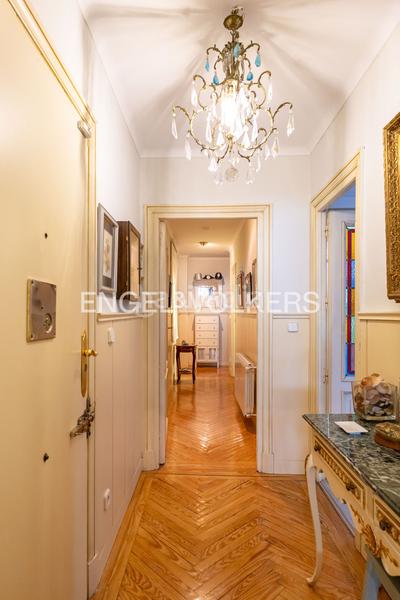 Foto 1710cf9d-f19d-4dc9-9cec-a94e2f803a1d. Apartment with heating in Lista Madrid