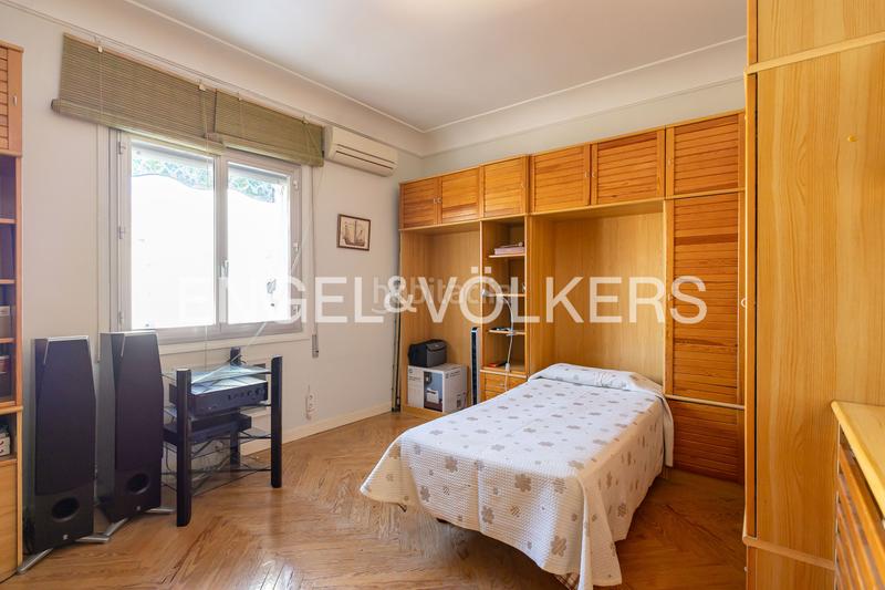 Foto d3842b0d-bdff-436e-aef9-f9b1a778a278. Apartment with heating in Lista Madrid