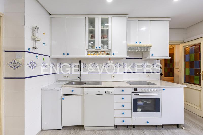 Foto e4647d1a-582f-4c0b-8a36-7f2163793cfa. Apartment with heating in Lista Madrid