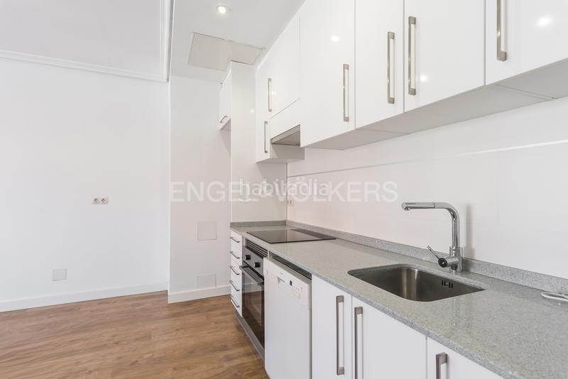 Foto 1e66960e-190f-4ff6-96e3-9bde29cb20c6. Alquiler apartamento extraordinario piso con reforma a estrenar en salamanca en Madrid